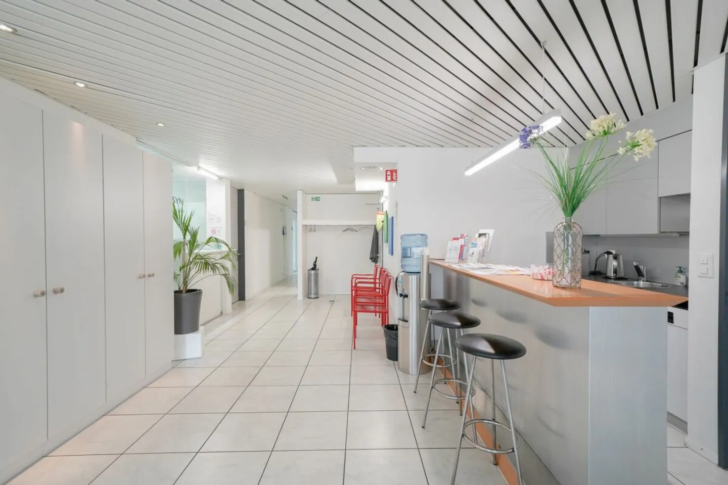 Bureau/pratique spacieux dans le meilleur environnement de travail - Photo 6 sur 7