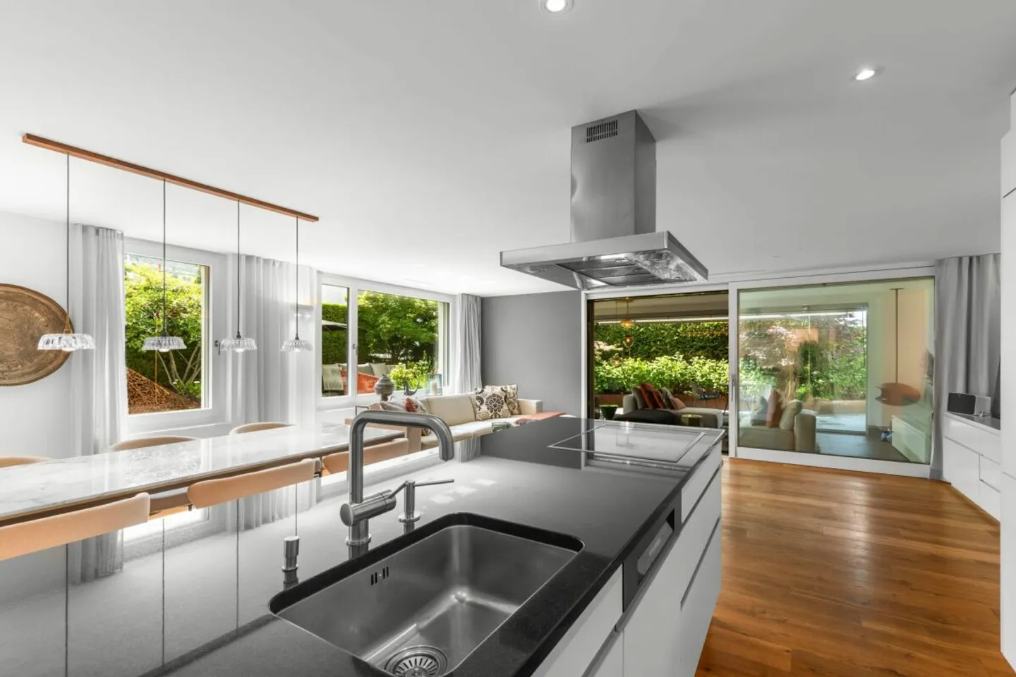 ENGELHOF | central, quiet, close to the lake, exclusive garden, top condition, high standard of construction - Photo 10 of 13