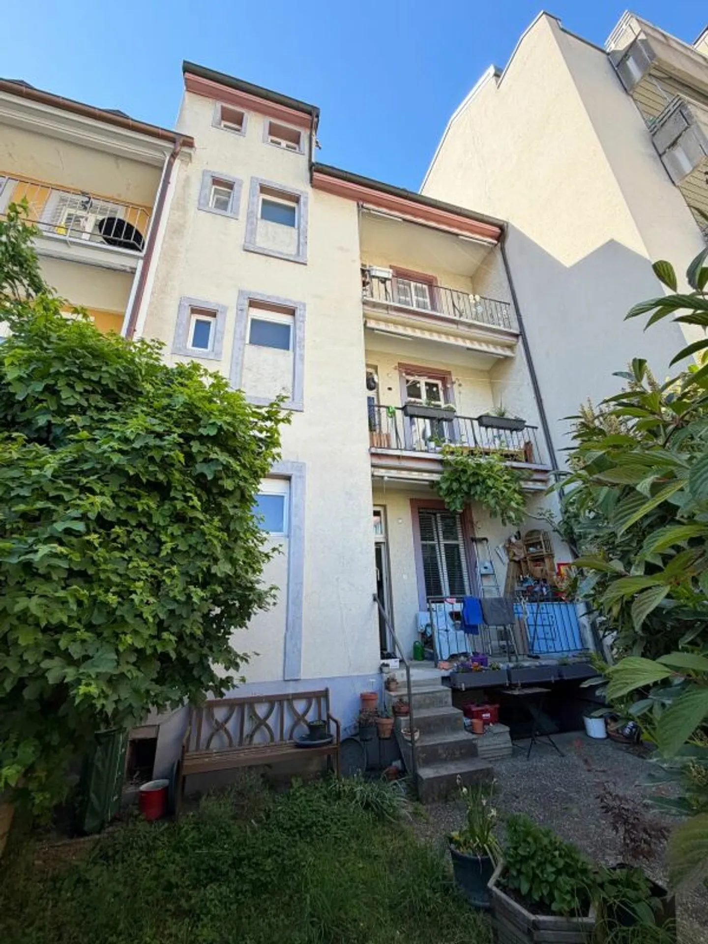 Multi-family house with 4 apartments in the popular Iselin district - Photo 3 of 13
