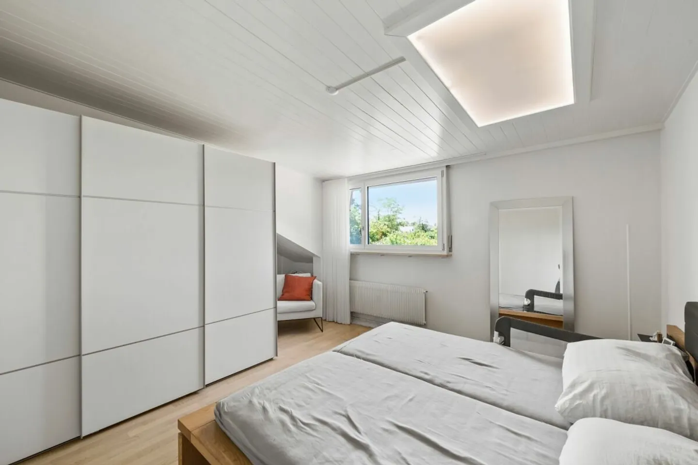 Completely renovated dream home - move in and feel good - Photo 11 of 13