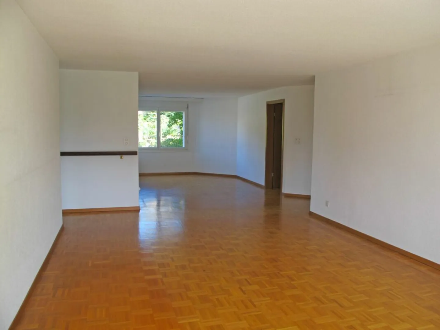 Geräumige Wohnung mit Seeblick - Foto 3 von 13
