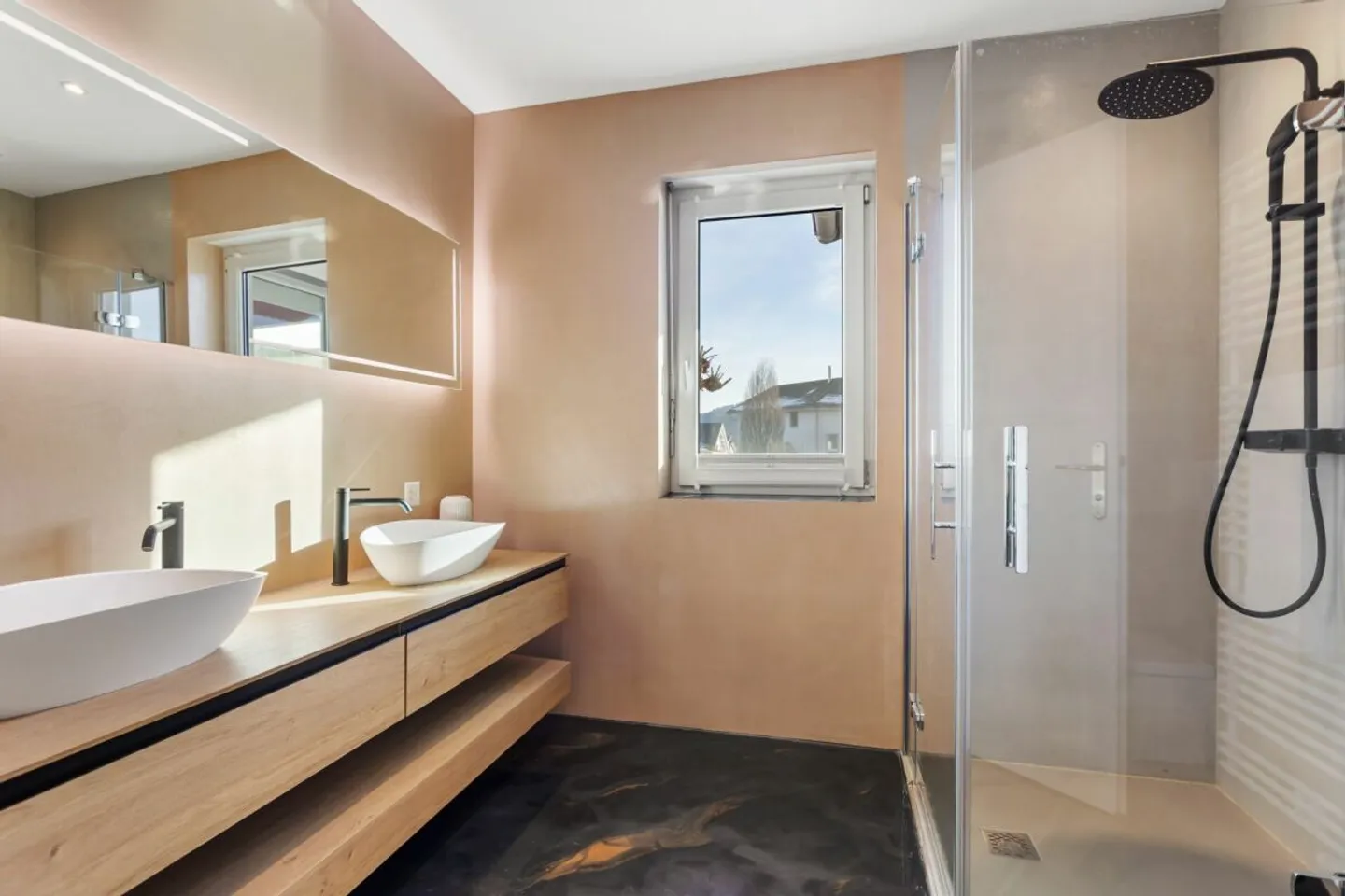 Bungalow elegante in un quartiere tranquillo - Foto 6 di 10