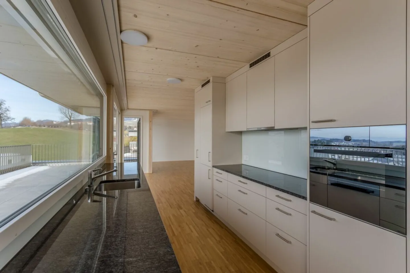 Beautiful 5.5-room penthouse apartment - Photo 5 of 13