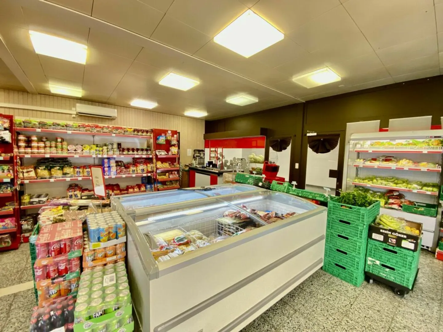 Spazio commerciale / Negozio in posizione privilegiata - Foto 8 di 8