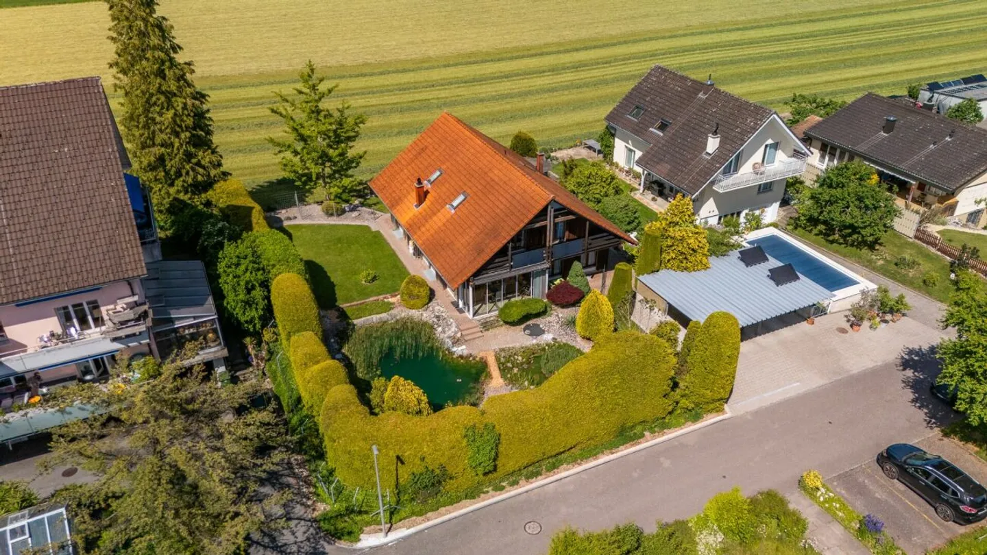 Charmantes Einfamilienhaus mit Garten - Foto 1 von 12