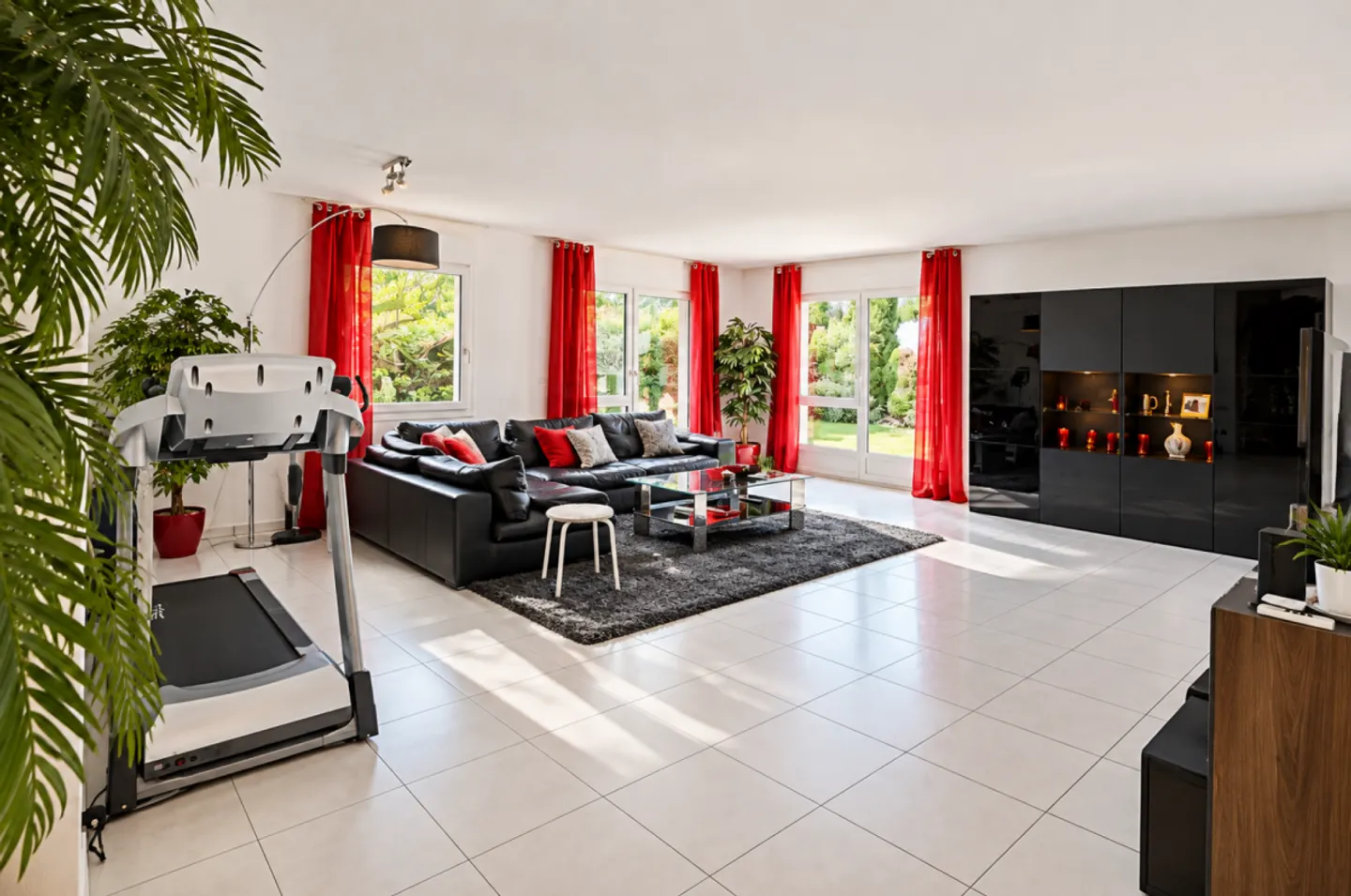 Geräumiges Einfamilienhaus mit Wohnung - Foto 9 von 13