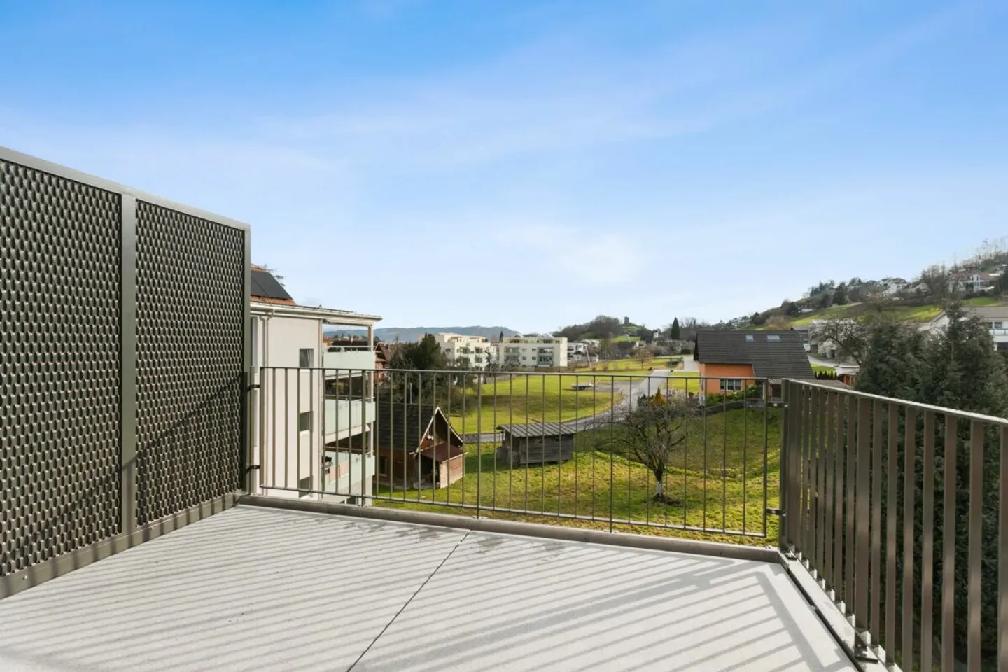 First rental: 2.5-room designer apartment - Photo 9 of 9