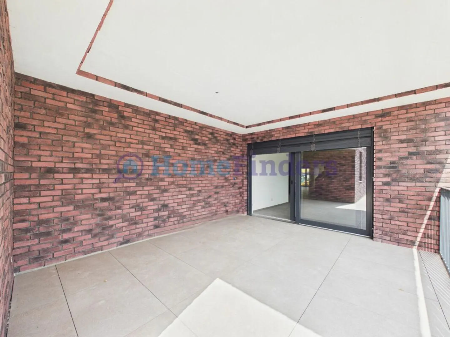 Modernes Apartment mit grosser Terrasse - Foto 1 von 11