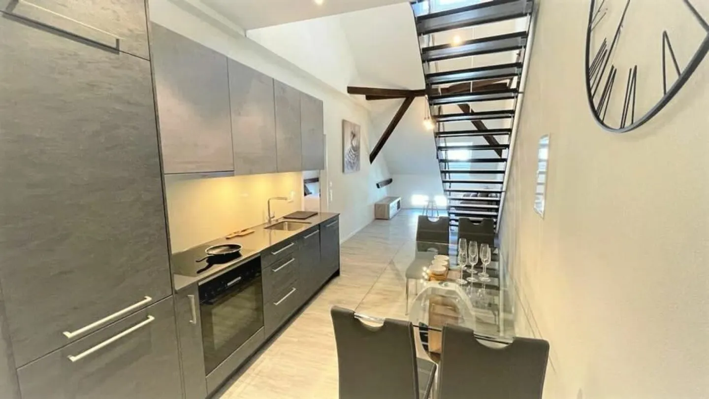 Moderne Duplex-Wohnung mit Terrasse - Foto 5 von 13