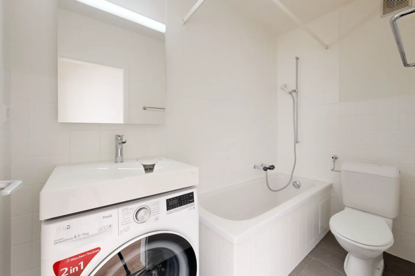 Appartement lumineux avec lave-linge-sèche-linge - Photo 7 sur 11