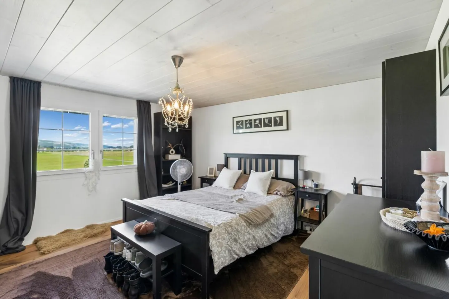 Wohnen mit Geschichte - Atemberaubender 5.5 Zimmer-Hausteil mit grossem Garten - Foto 9 di 13