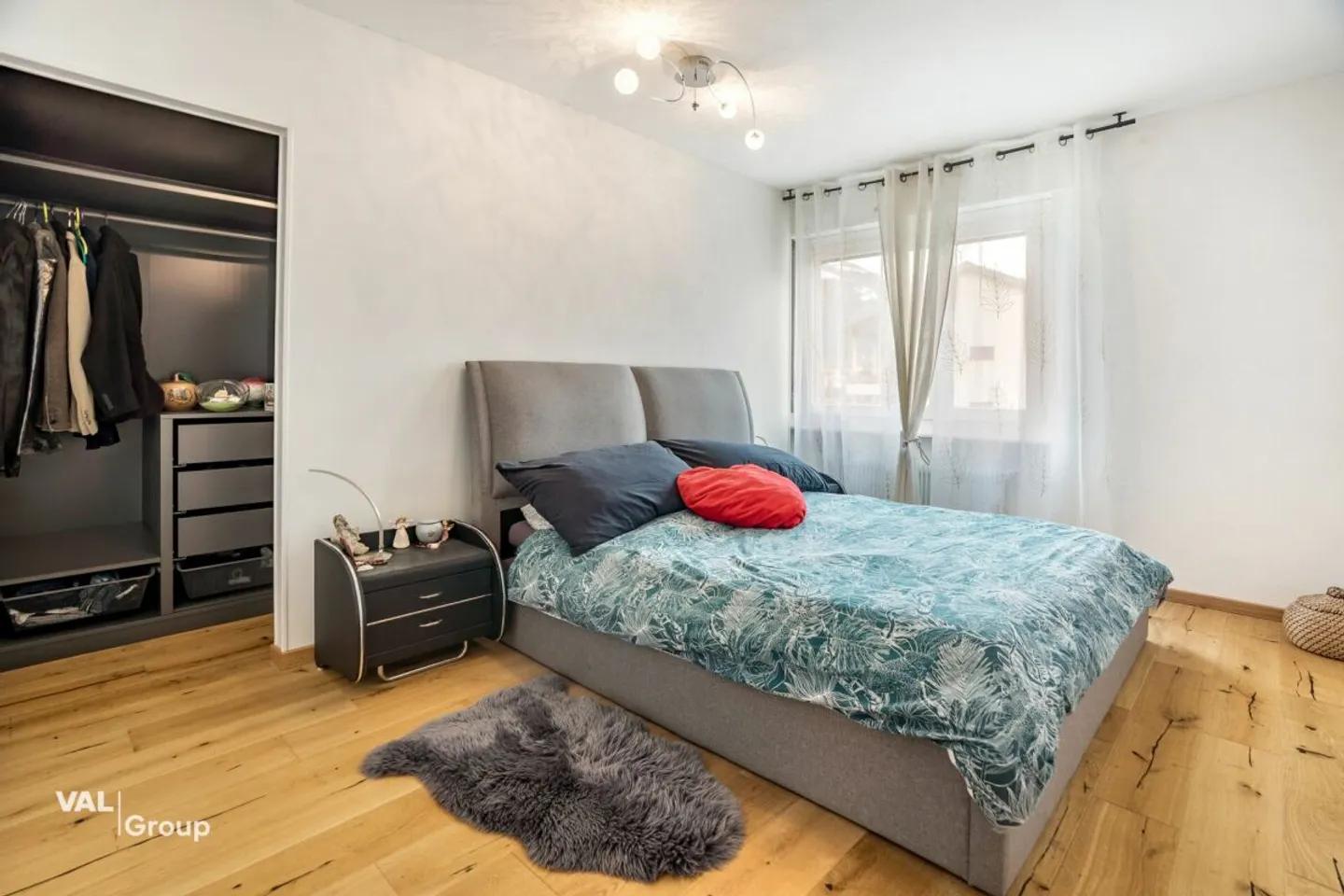 Rénové avec style, beaucoup de lumière et de charme - Photo 8 sur 13