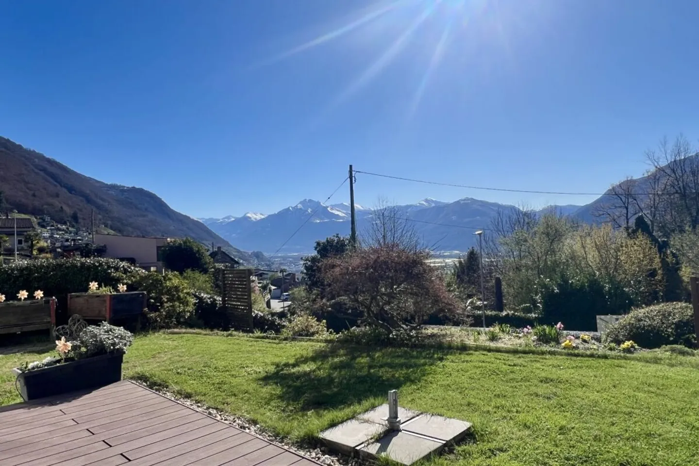 Modernes Familienhaus in Sonnenlage mit herrlichem Garten - Foto 5 di 13