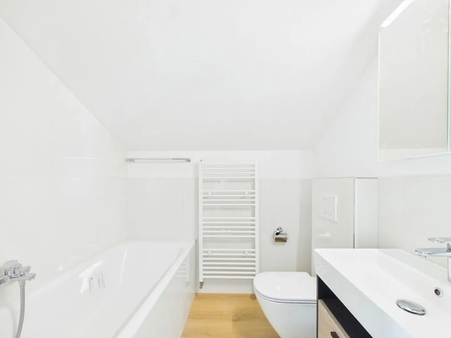 First occupancy: Completely renovated 4.5-room single-family house with large garden &amp; plenty of space - Photo 12 of 13