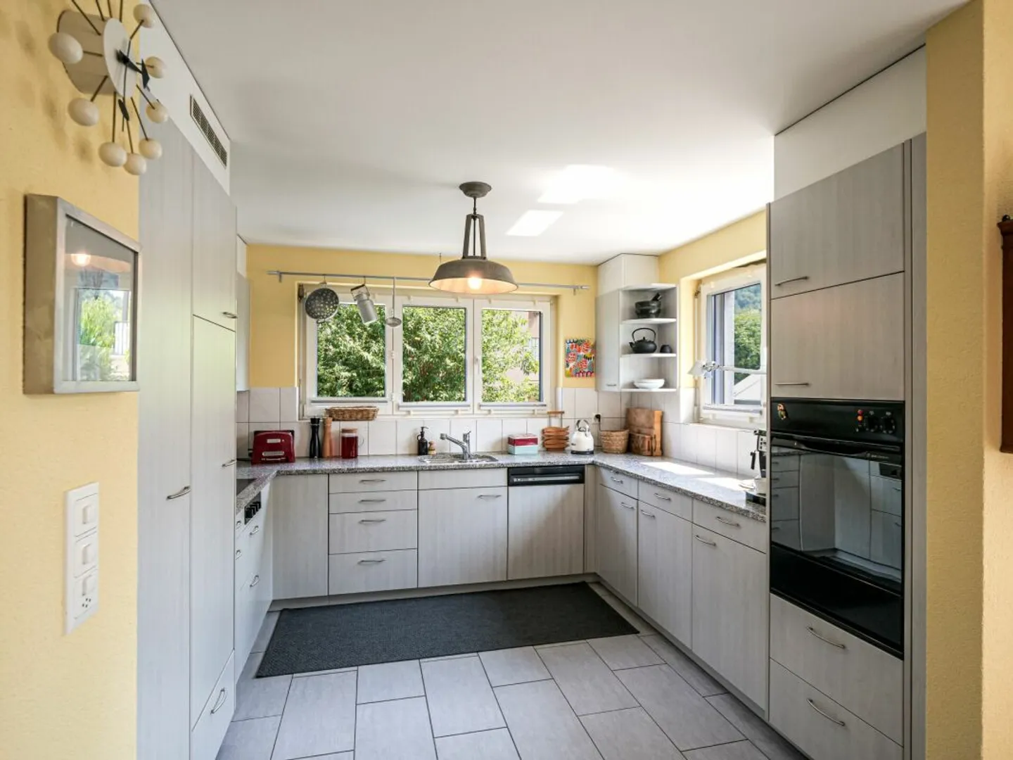 Your new home with garden, fireplace, and plenty of living quality - Photo 4 of 9