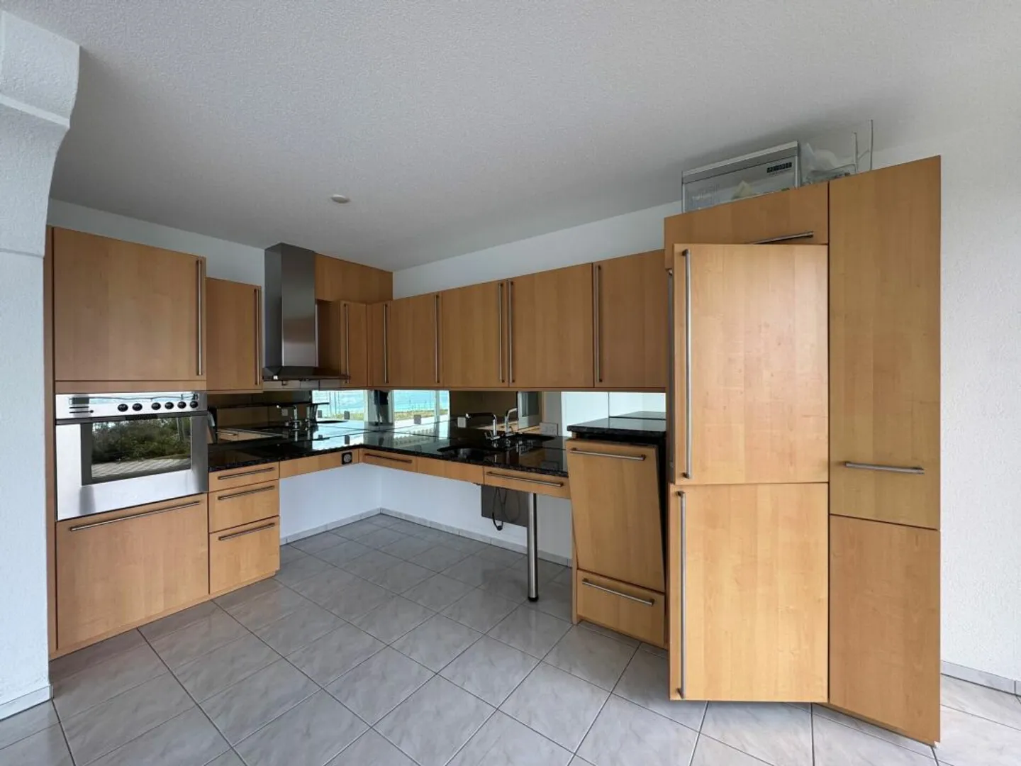 Charming Property in a Sunny Location - Photo 8 of 13