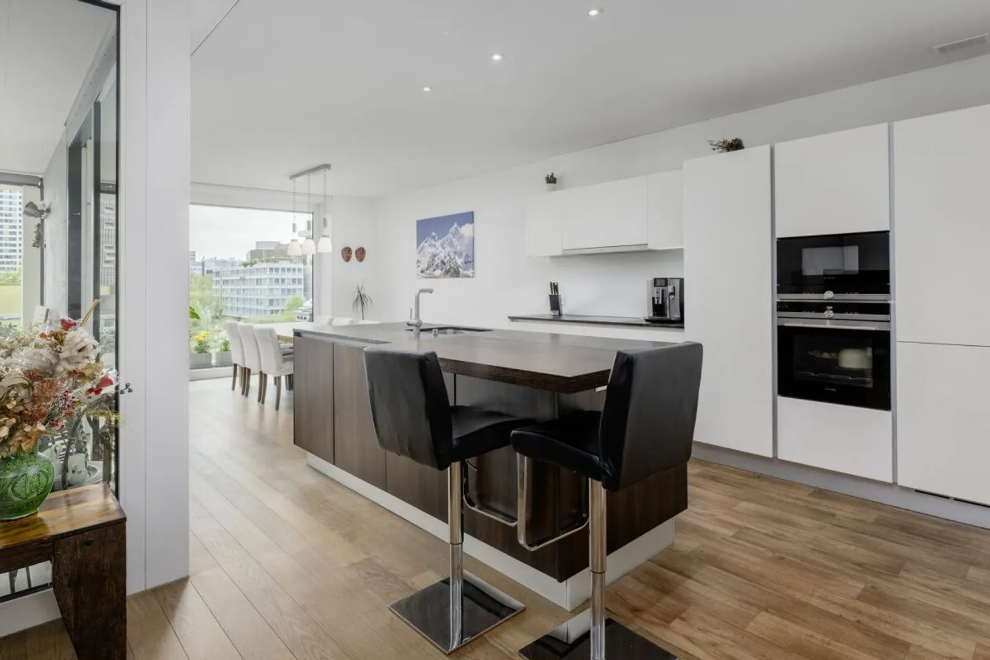 Stylish apartment with breathtaking view - Photo 5 of 8