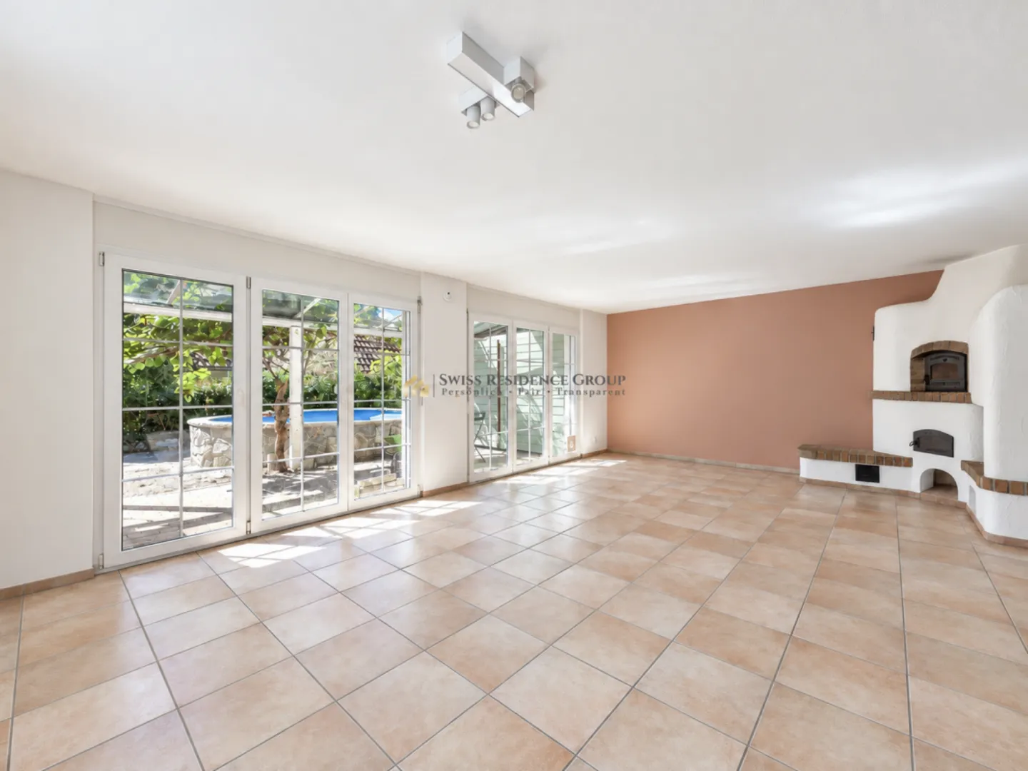 Una casa con carattere - 5,5 stanze, piscina, forno per la pizza e alta qualità della vita - Foto 3 di 13