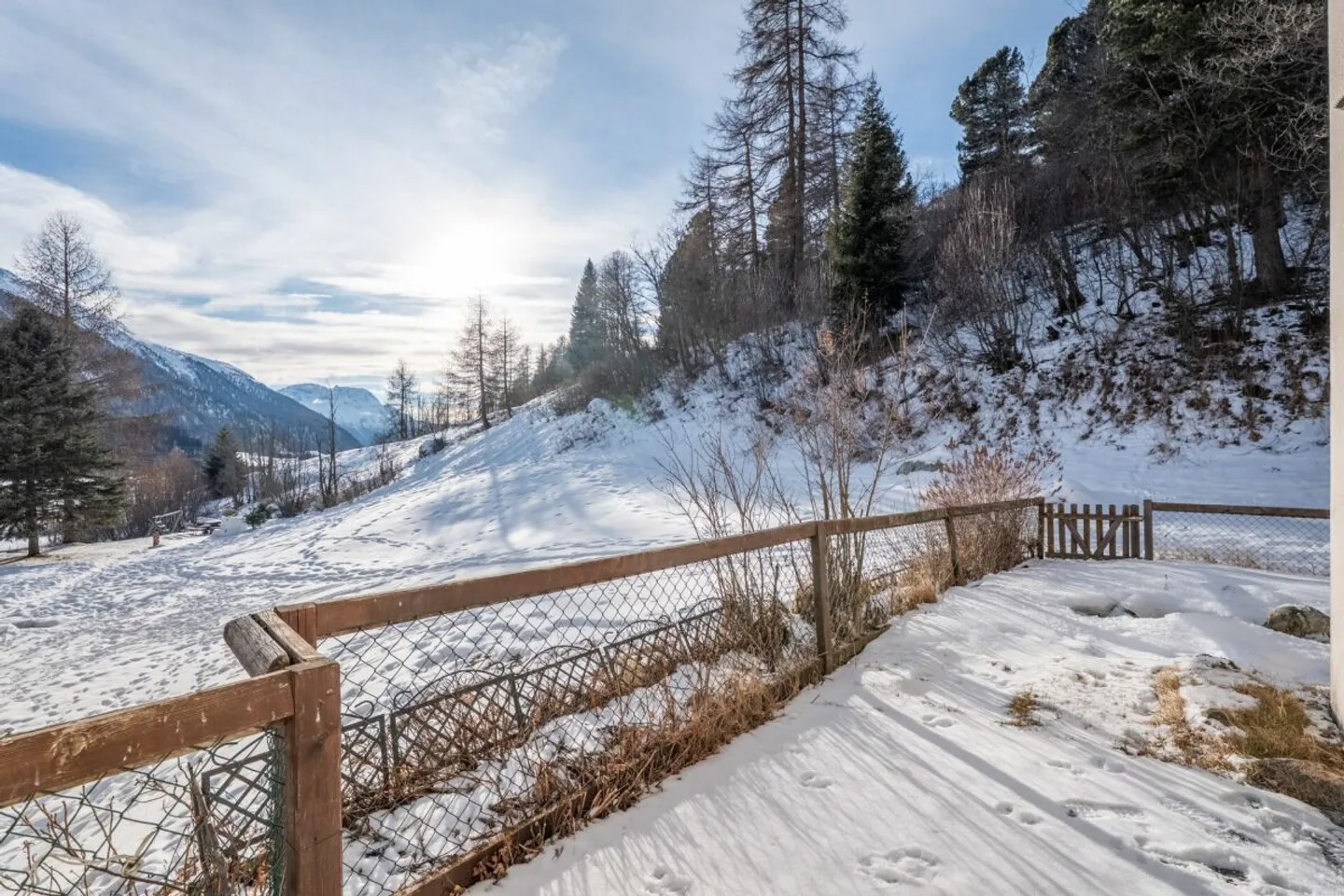 Appartement exclusif de 4,5 pièces dans un emplacement privilégié et calme à La Punt Chamues-ch - Photo 10 sur 13