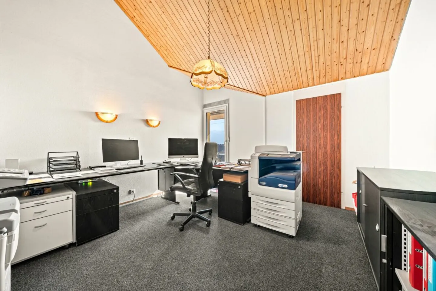 3.5 rooms with panoramic view of lake & mountains - Photo 12 of 13