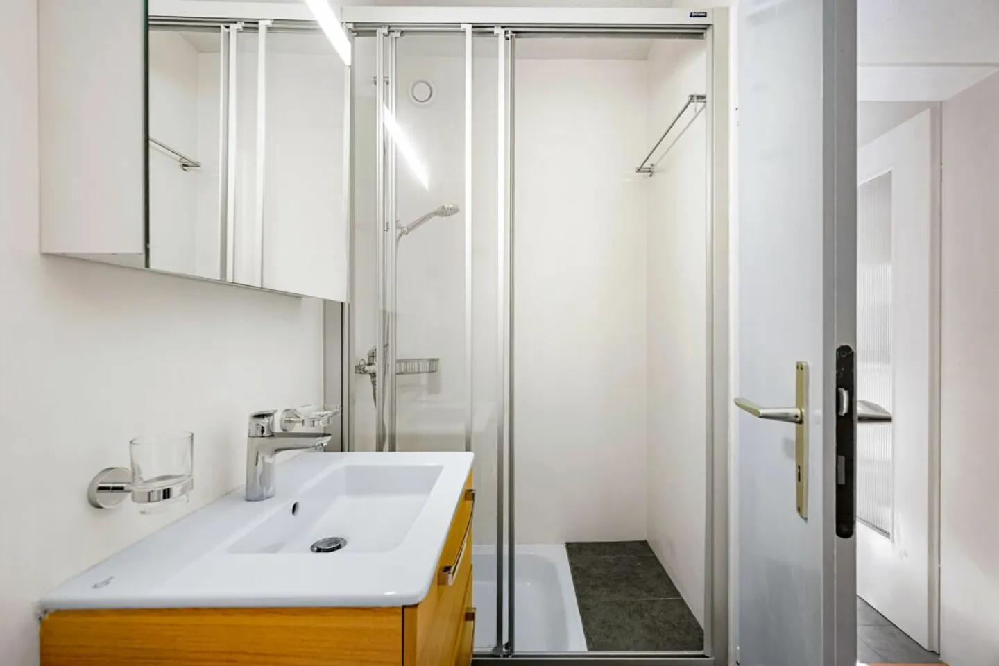 Appartement de 4.5 pièces avec vue panoramique sur le lac - Photo 9 sur 13