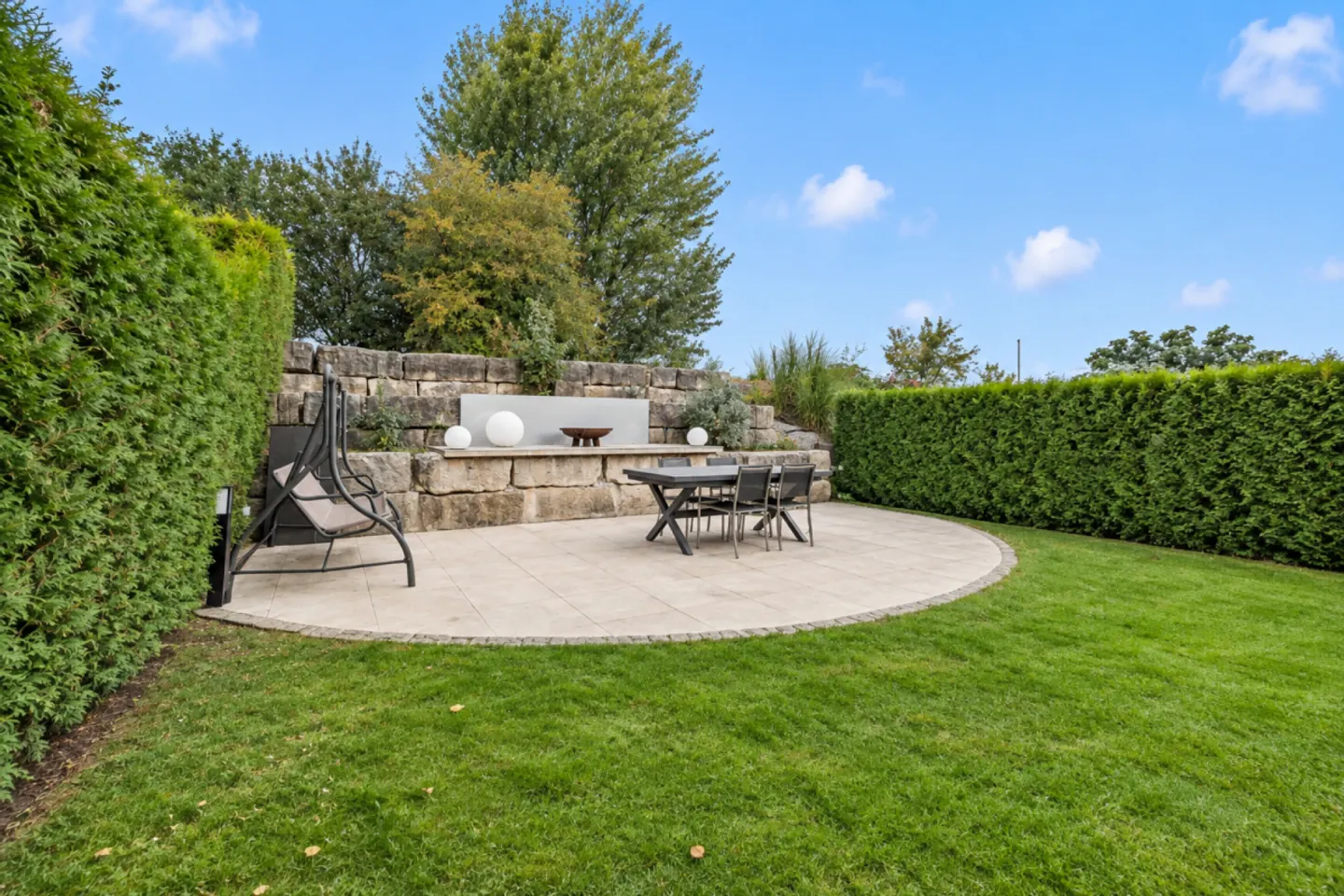 Family happiness in Möhlin - modern single-family house with spacious garden - Photo 11 of 13
