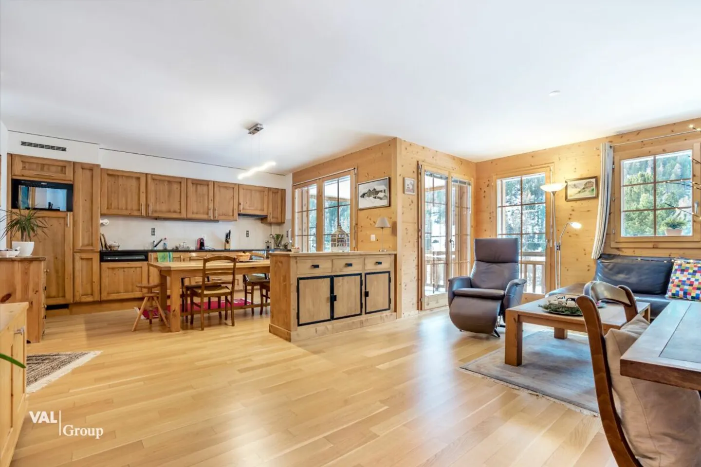 Magnificent apartment with spectacular view of the Dent Blanche - Photo 1 of 13