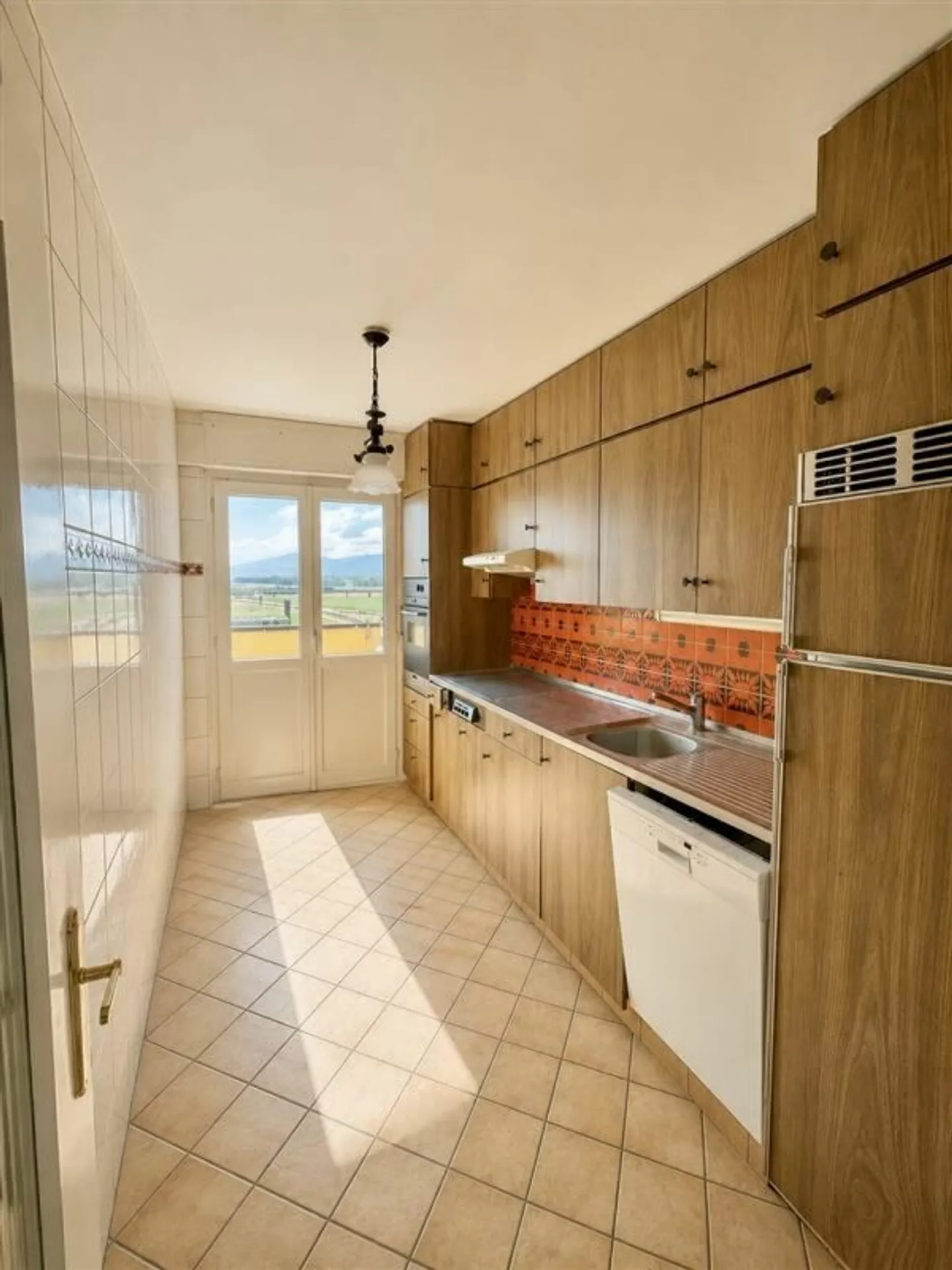 Appartement de 4.5 pièces au dernier étage - Photo 3 sur 13