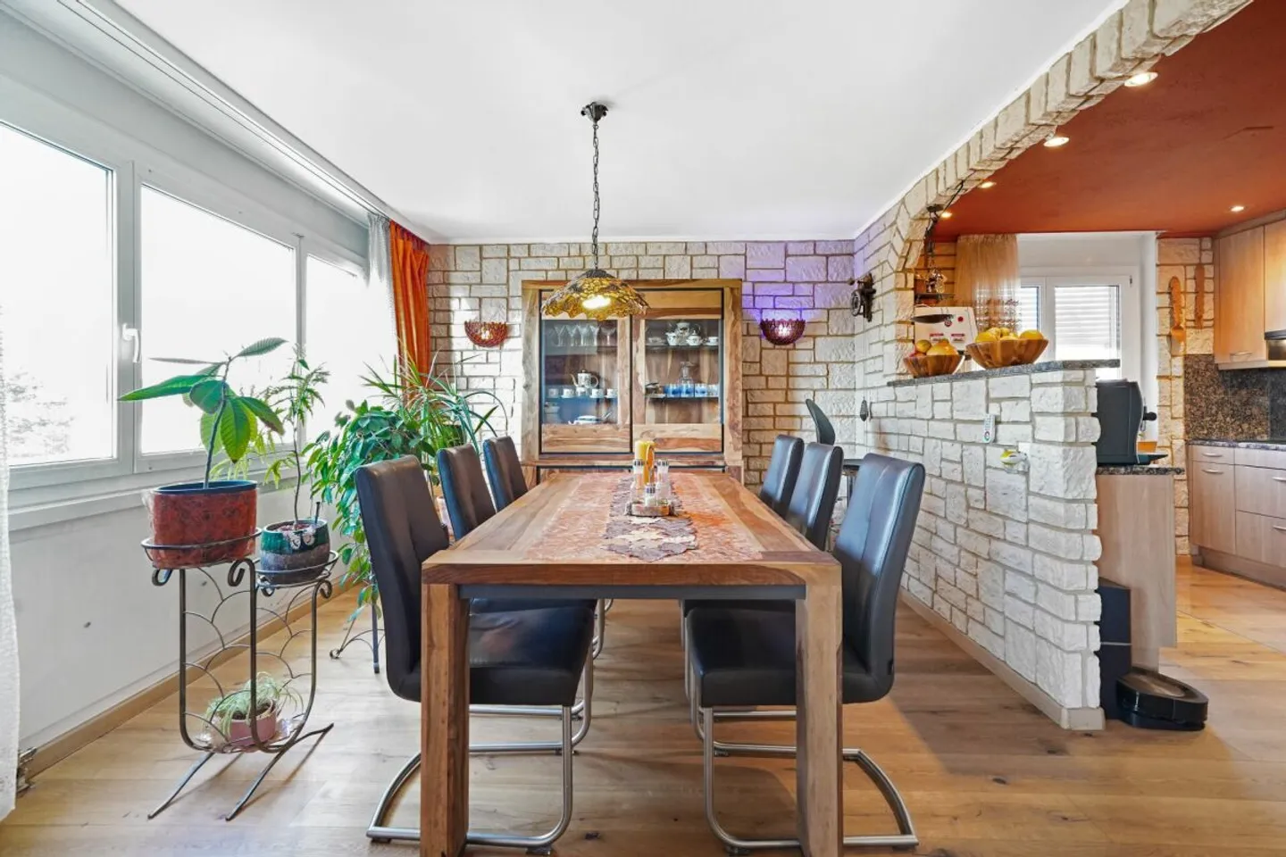 Appartamento ristrutturato di 4,5 locali a prezzo accessibile a 10 min da Basilea - Foto 2 di 13