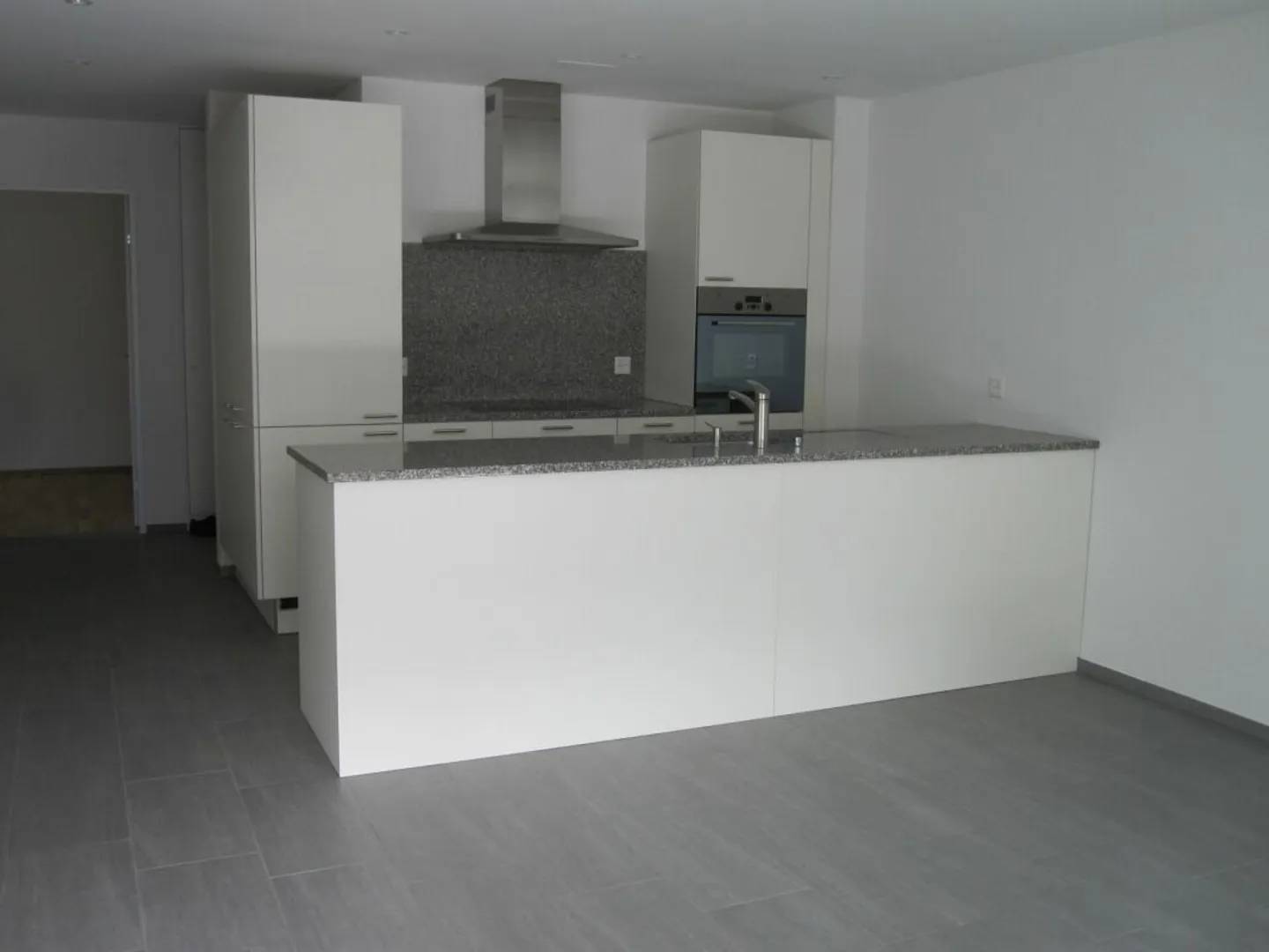 Appartement central et moderne - Photo 2 sur 7
