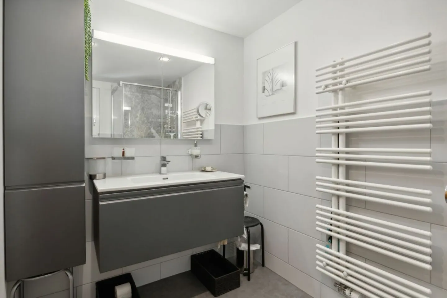 LIVING AND WORKING IN A SUNNY LOCATION - Photo 6 of 8