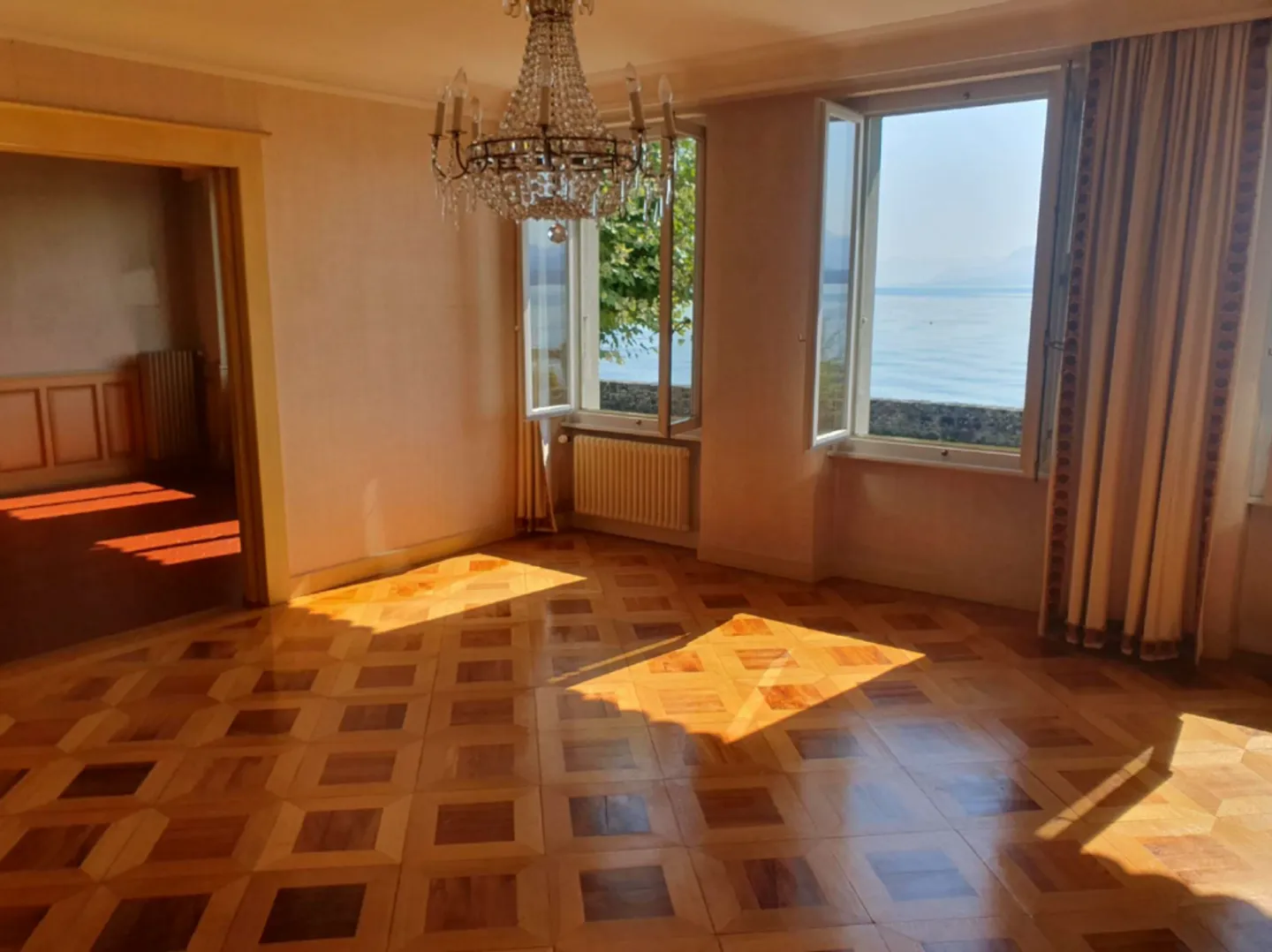 Piedi nell'acqua a Nyon - Foto 6 di 13