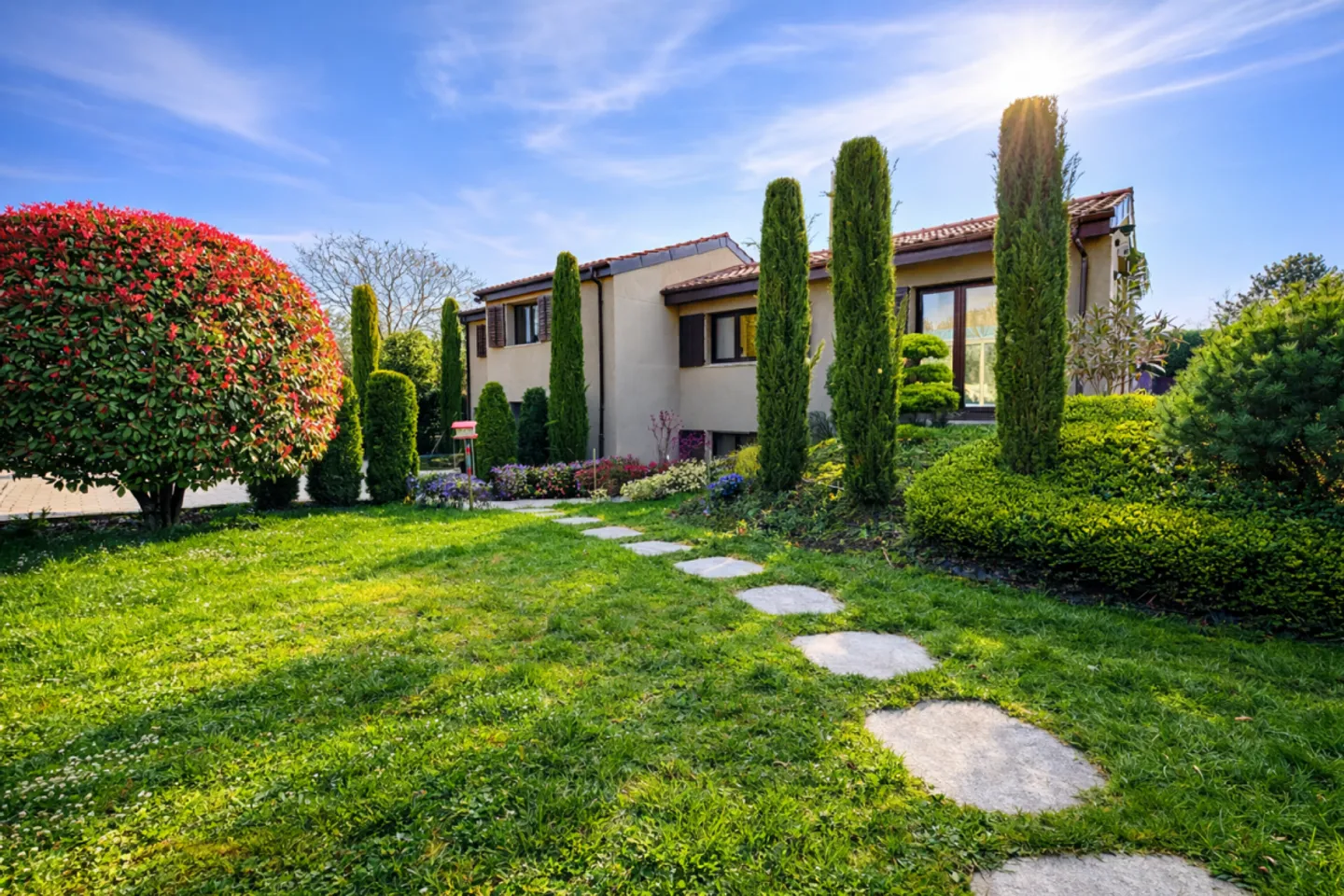Charmante freistehende Villa mit Pool in Chavannes-des-Bois - Foto 12 von 13