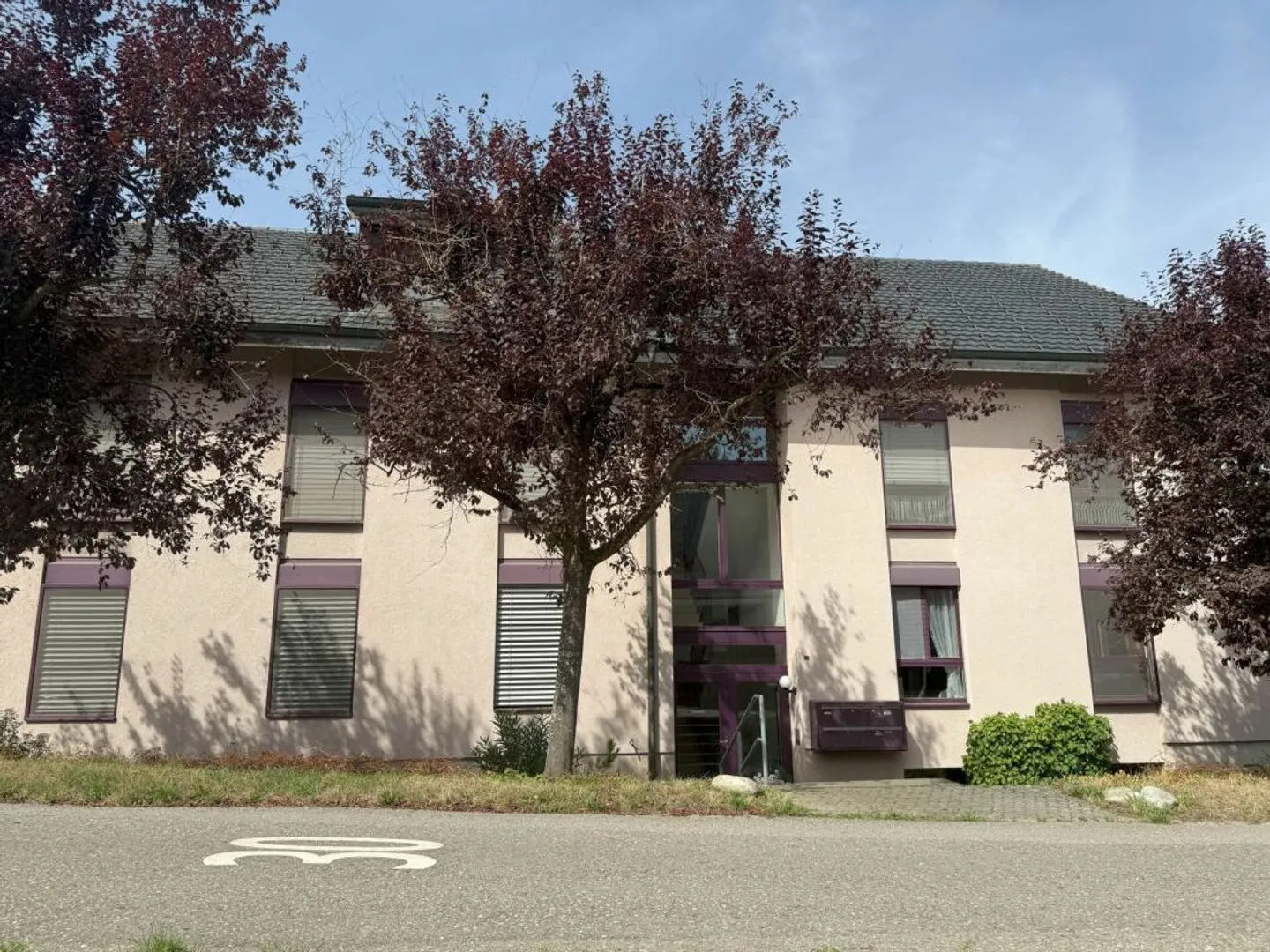Appartement au rez-de-chaussée abordable et beau à Siselen près de la station BTI - Photo 3 sur 13