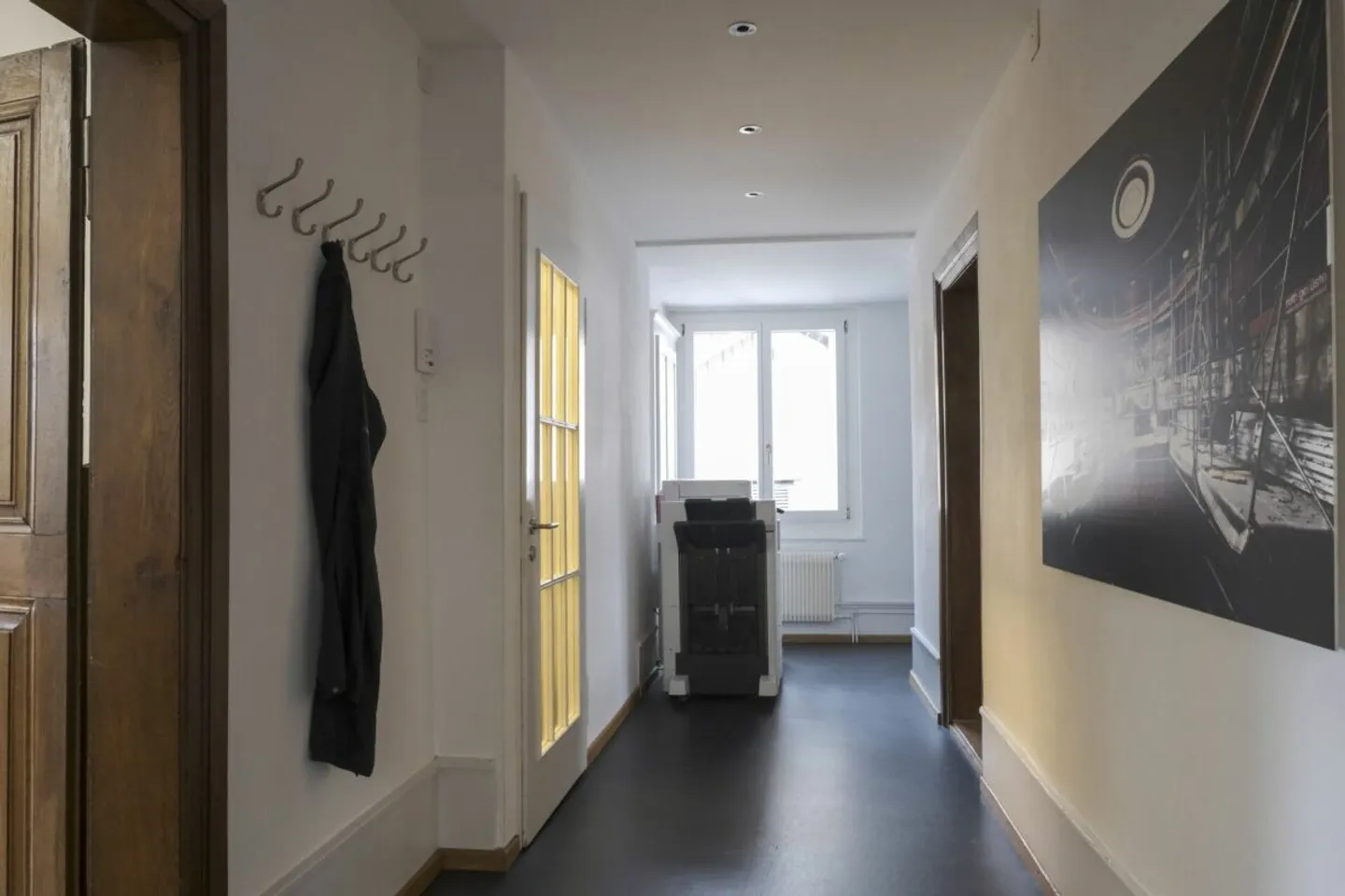 Stylish office spaces in a historic villa in the best location in Solothurn - Photo 4 of 11