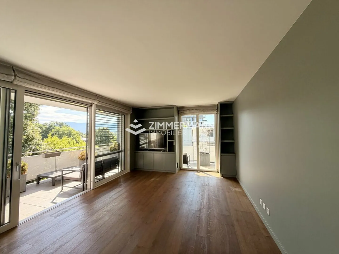 Wunderschöne 5-Zimmer-Wohnung teilweise möbliert mit großer Terrasse und freiem Blick! - Foto 4 von 8