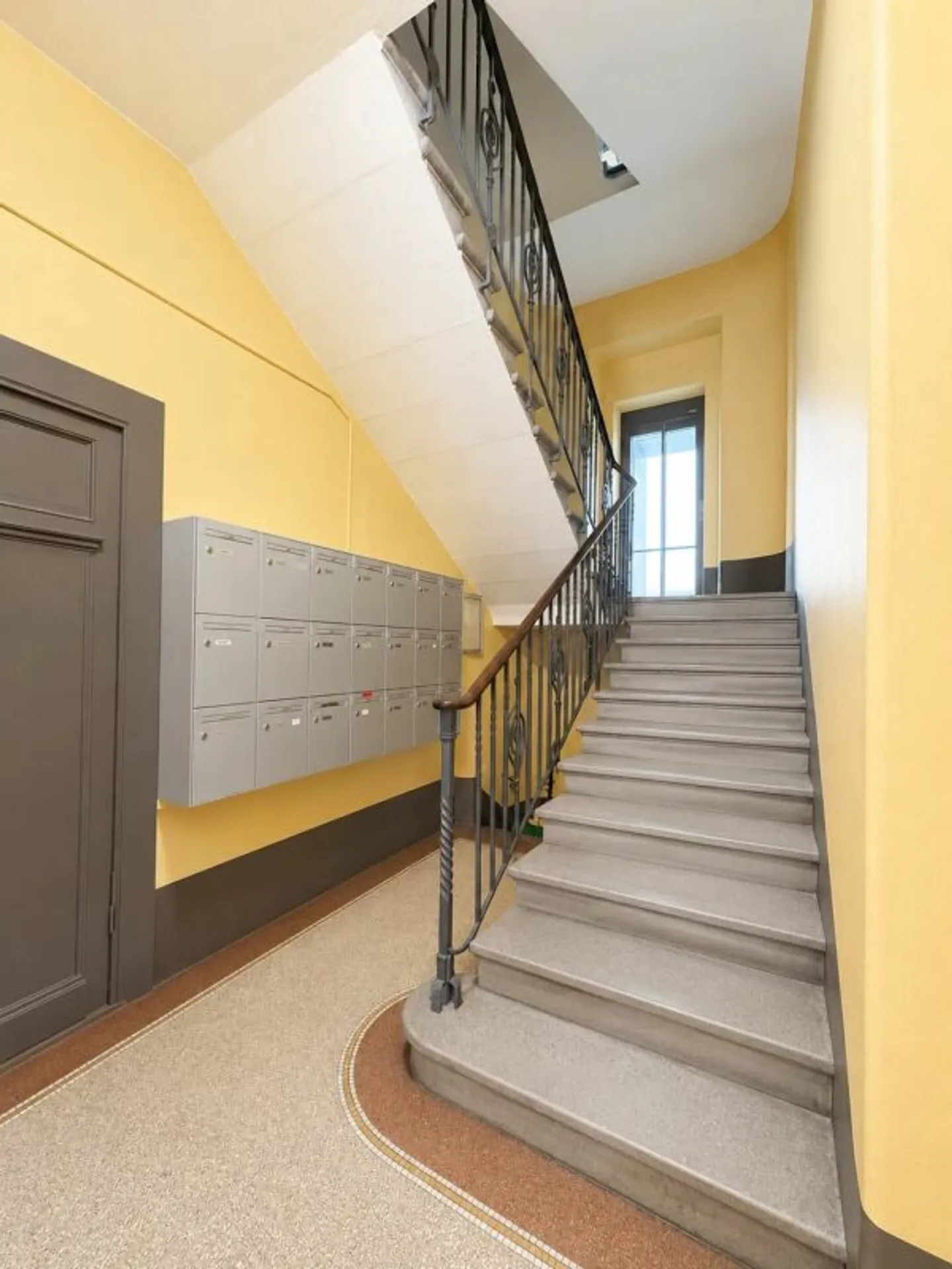 Appartamento di carattere con balcone nel cuore di Ginevra - Foto 4 di 13