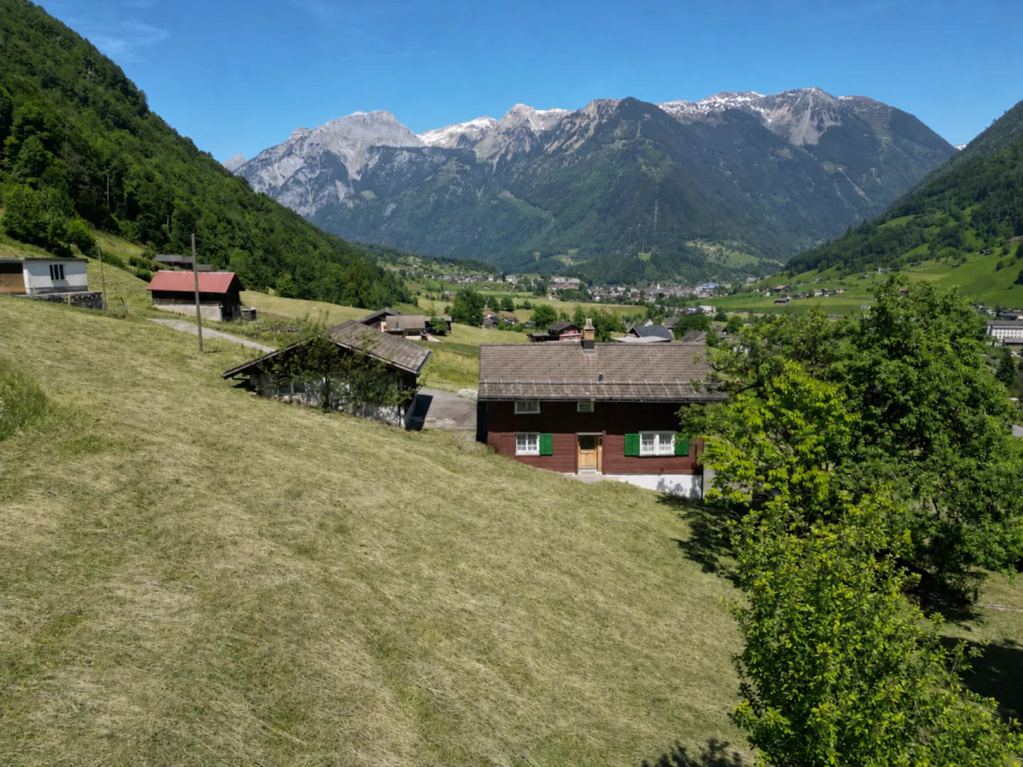 Charmantes Freistehendes Haus in Nidfurn - Foto 3 von 13