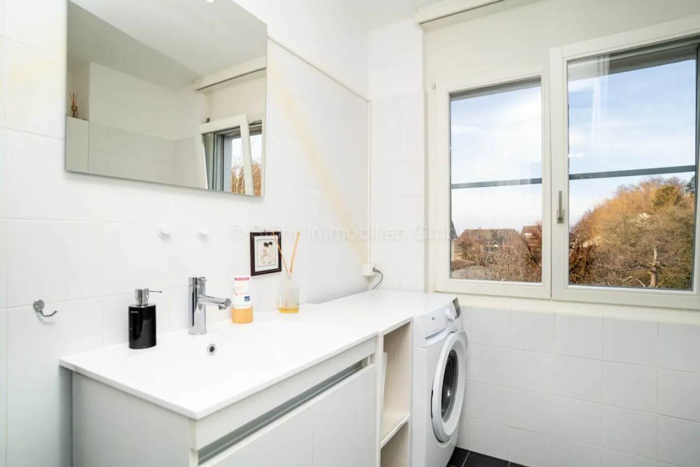 Stylish 6.5-room maisonette apartment with studio in a great location - Photo 13 of 13