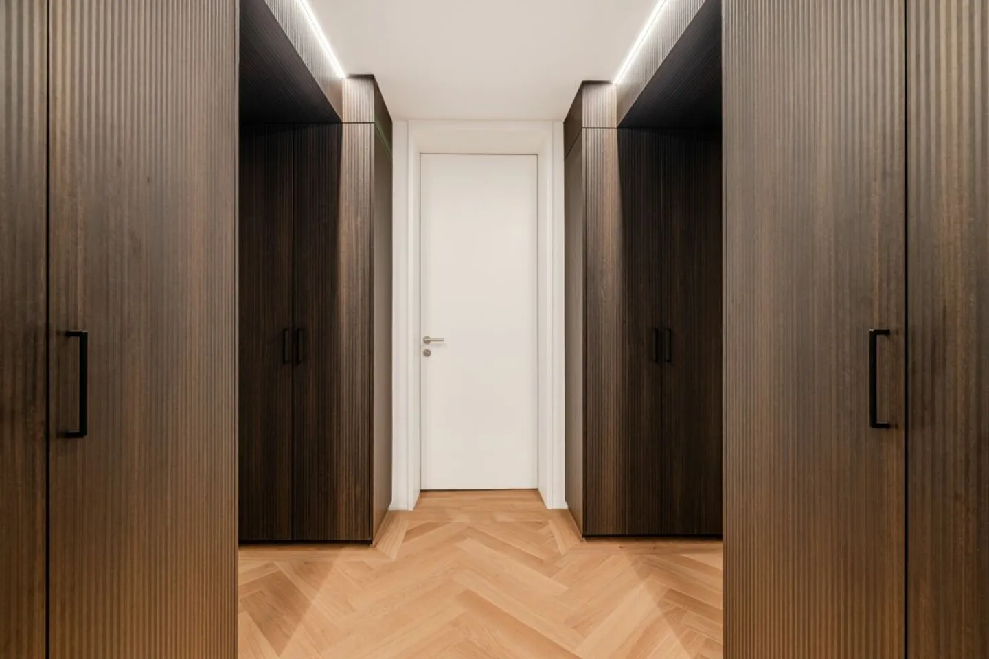 luxuriös &amp; komplett sanierte 4.5-Zi. Terrassenwohnung am Tor zur Innerschweiz - Foto 4 di 12