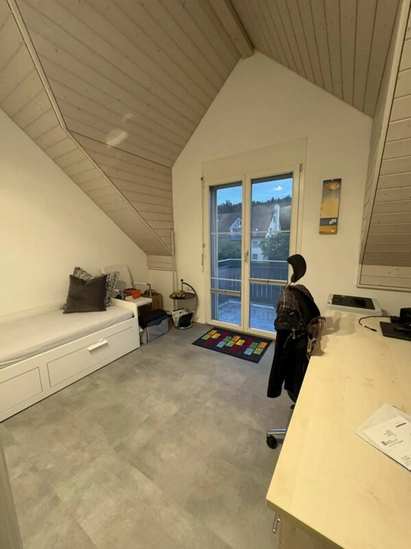 5.5-Room Maisonette Apartment with Plenty of Space and Flexibility in a Quiet Location, 5 Minutes Walk to Bonstetten-Wettswil Train Station - Photo 3 of 8