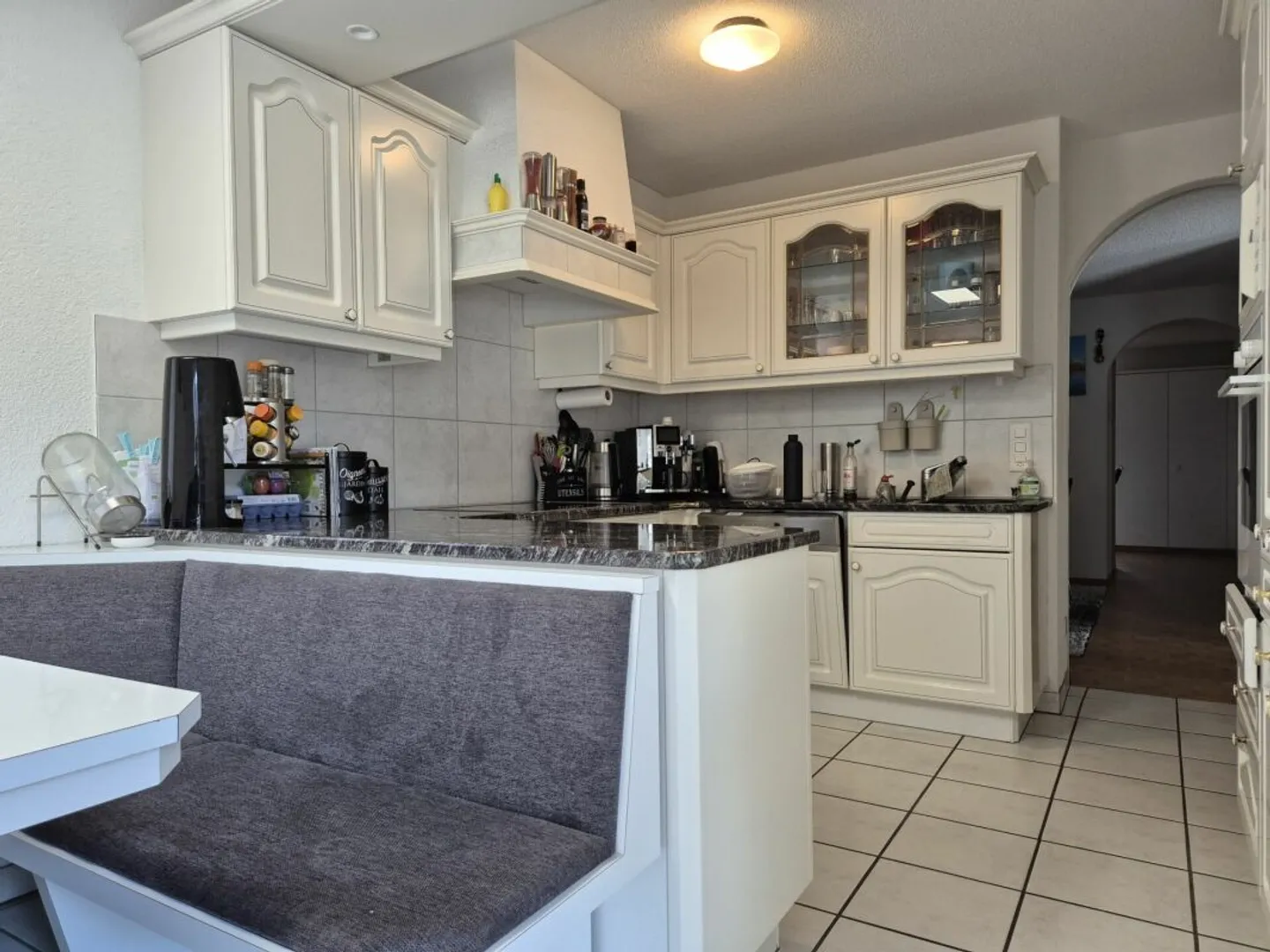 spacieuse maisonette de 5,5 pièces (165 m²) avec immense terrasse panoramique - Photo 2 sur 13