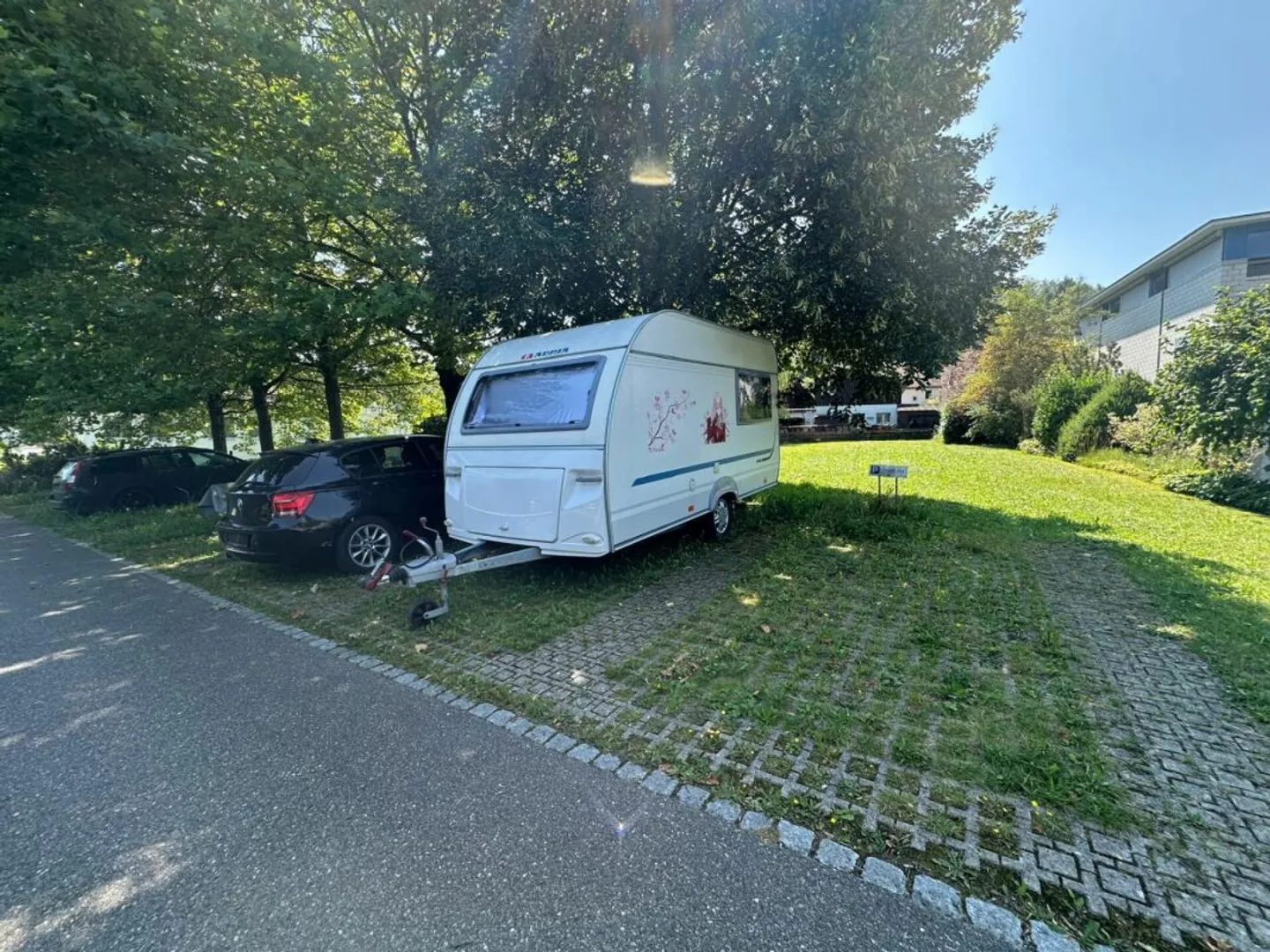 Posti auto esterni in affitto - Foto 3 di 3