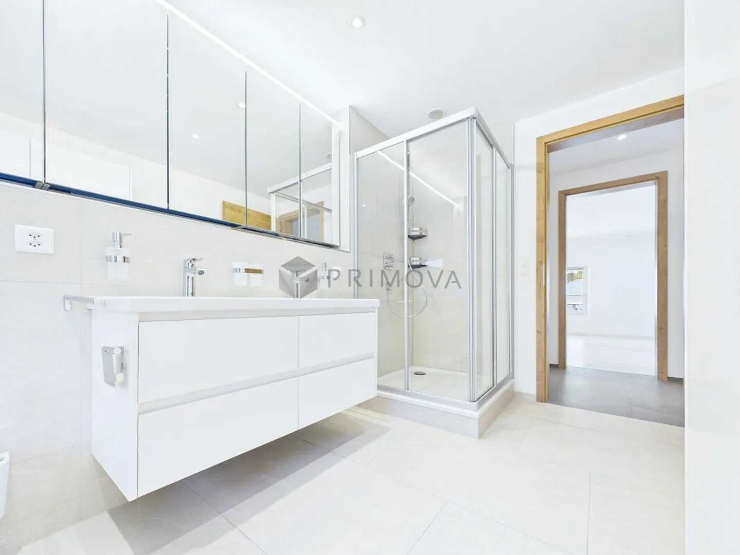 Living redefined - stylish, energy-efficient and with single-family house character - Photo 11 of 13