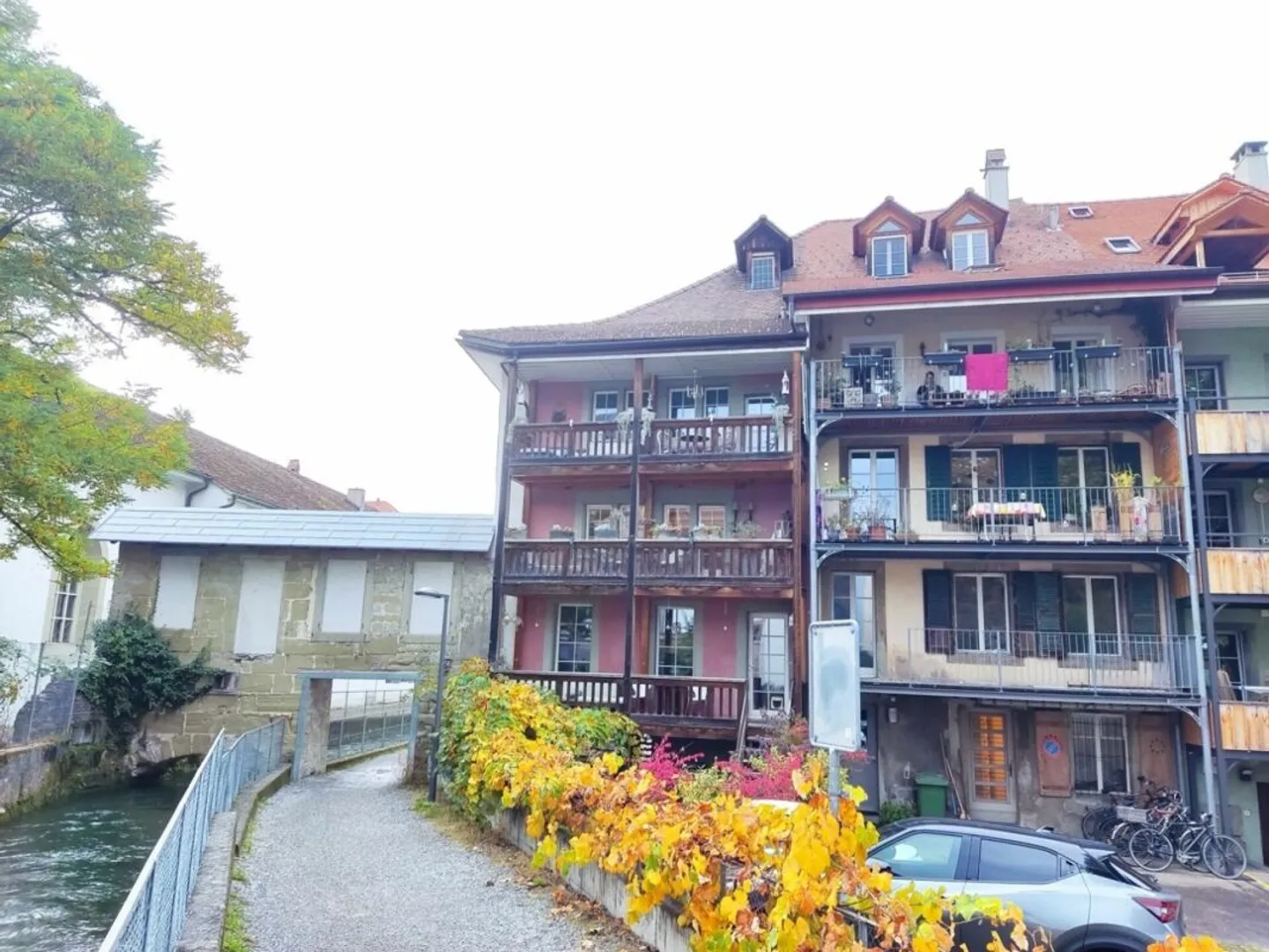 Ampio appartamento di 4,5 stanze nella città vecchia con balcone - Foto 2 di 11