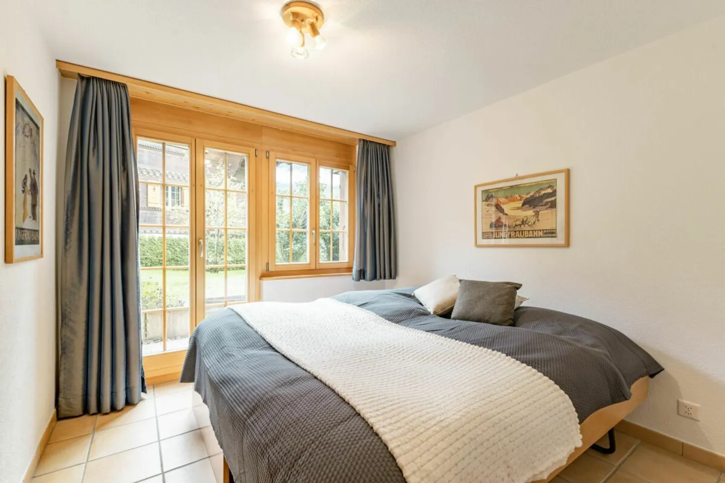 Living with a View - Exclusive 4.5-Room Apartment in Chalet Nagano - Photo 11 of 13