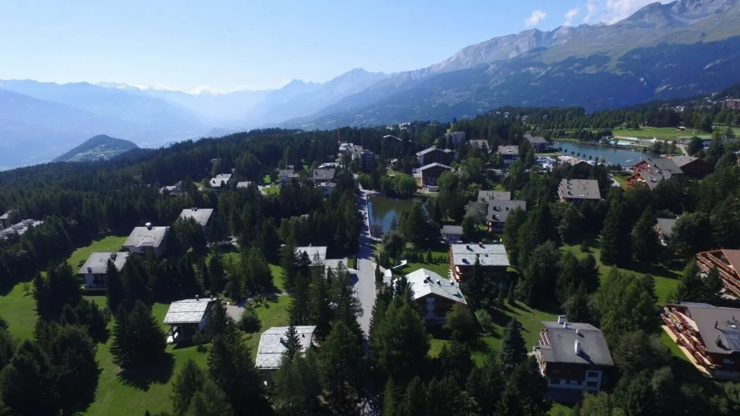 ESCLUSIVITÀ OFF MARKET - Lussuoso duplex 6½ locali in PPE, Crans-Montana - Foto 3 di 3