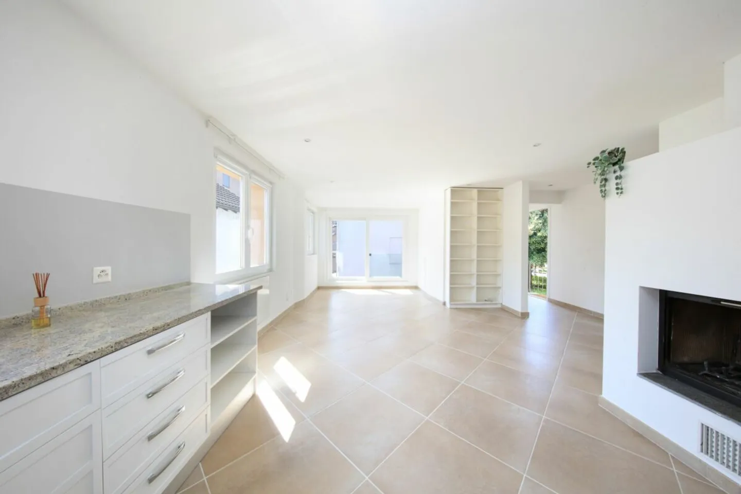 TENDER - Charming bright house - Photo 1 of 13