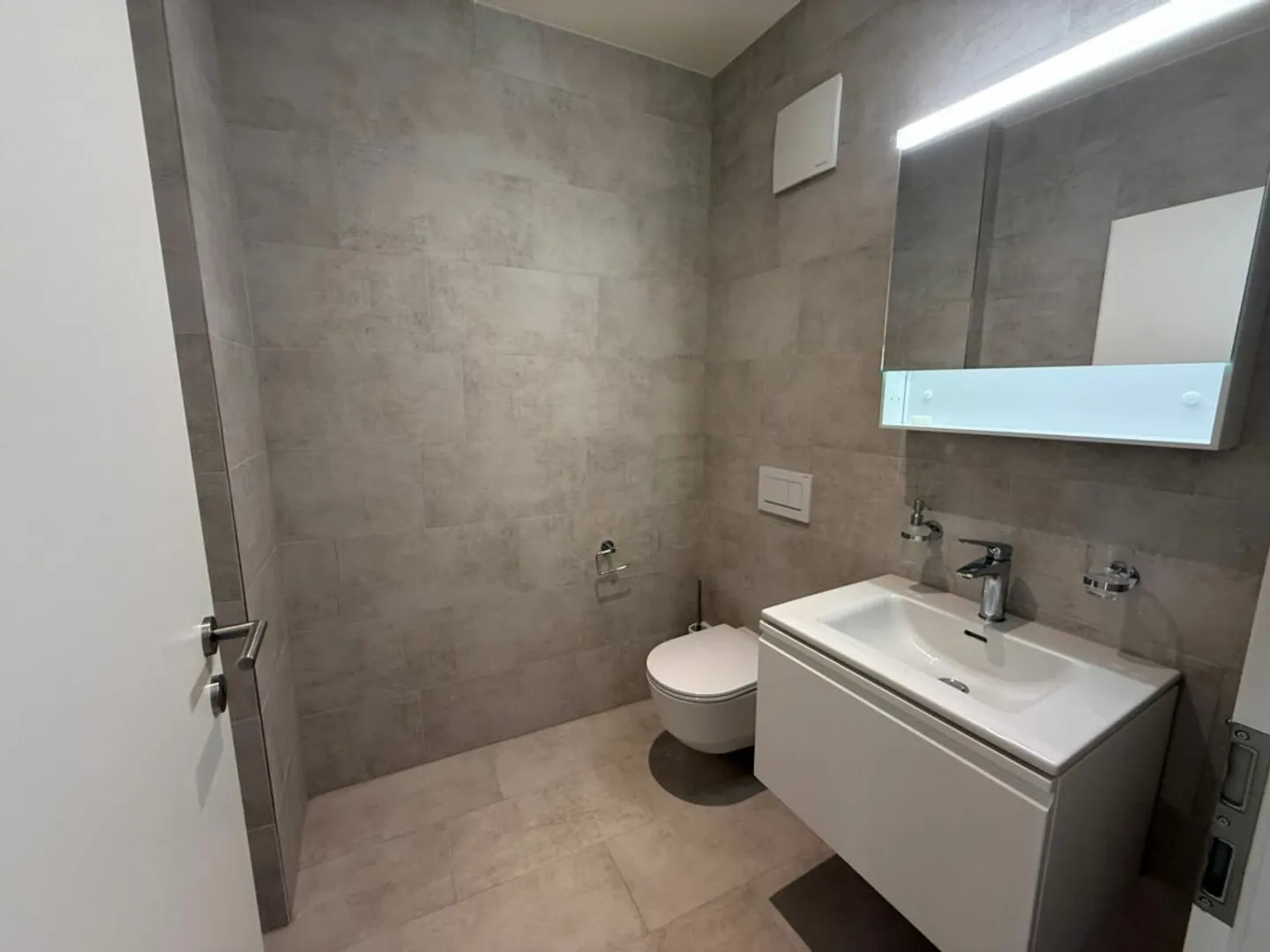 Sustainable Residential and Commercial Building in Klingnau - Photo 13 of 13