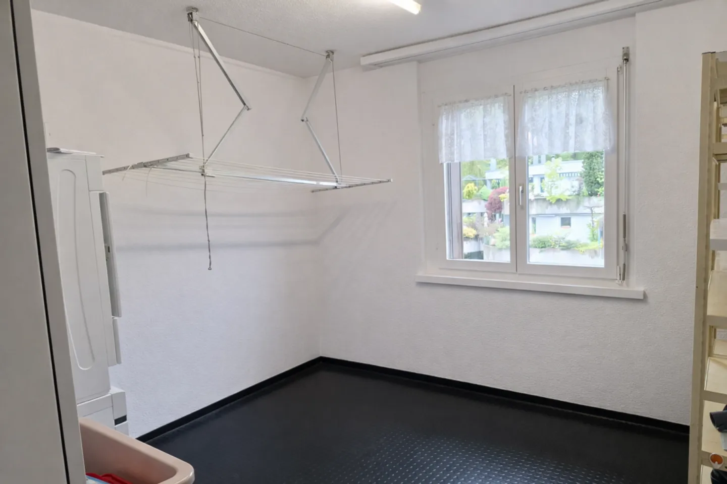 Au-dessus des toits de Kloten - Photo 6 sur 6